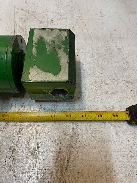 Hydraulic Cylinder Green 20-1/2" Long 3-3/4" End 26mm Bore 2-1/2" End 26mm Bore