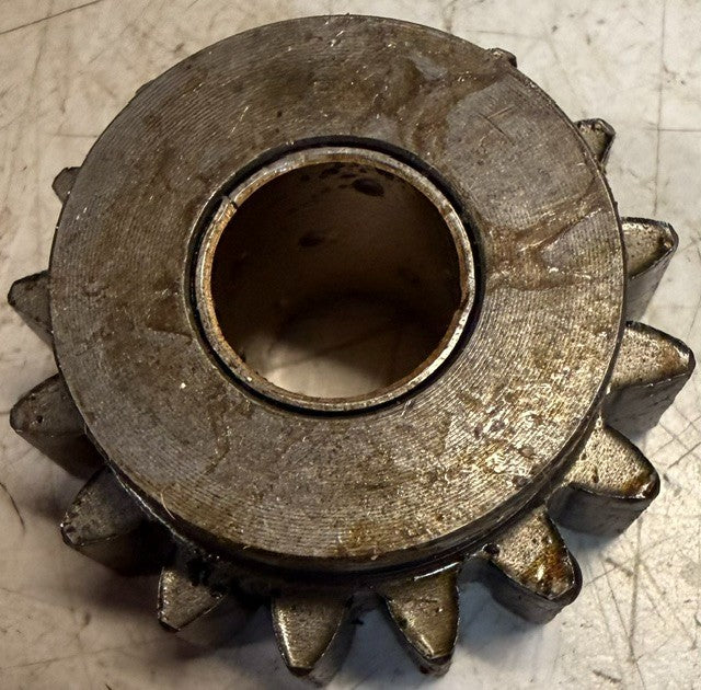 Mitsubishi Motors Manual Transmission Reverse Idler Gear MD711188 Gearbox Part