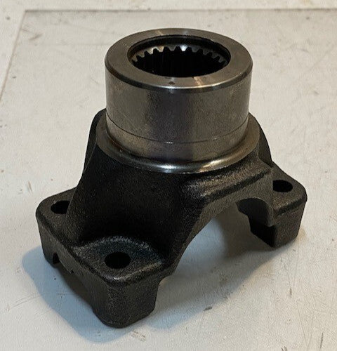 End Yoke C-268391 | 3-5/8" L 2-1/2" W 32mm Bore 8mm Bolt Holes 24-Spline