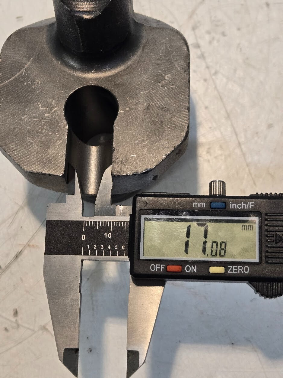 Milling Machine Tool Holder HT 11-R | S12S | 187002 for Wirtgen | 19.9 mm Bore