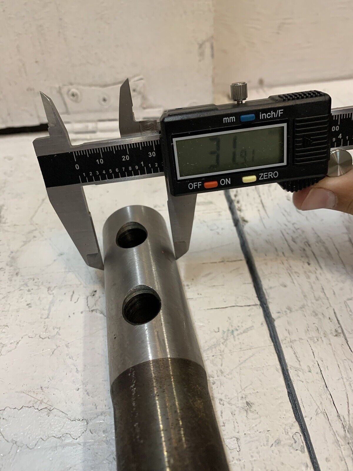 Snapping Roll Shaft for John Deere 17 Teeth | 18-3/4” Long -Measurements In Pics