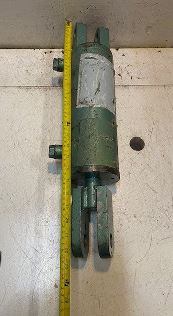 Hydraulic Cylinder 33-09-G | 19673C | 22-1/2" Long 6" Deep 4-1/2" Dia. 25mm Bore