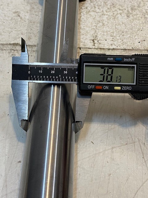 Hydraulic Cylinder Rod 21692 | 16-1/2" Long 25mm Thread 38mm Shaft 41mm Bore