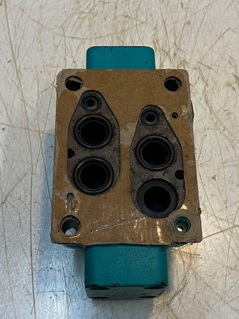 Hydraulic Directional Control Valve Pilot Operated Valve Assembly 293572