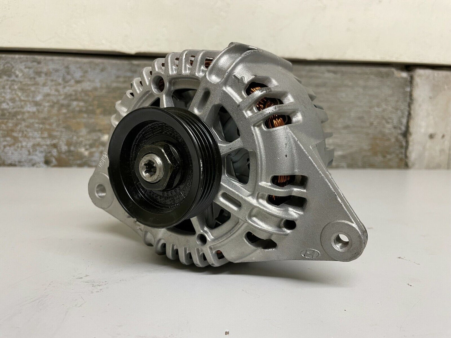 Hyundai Remanufactured Alternator 37300-38400R DAMAGED