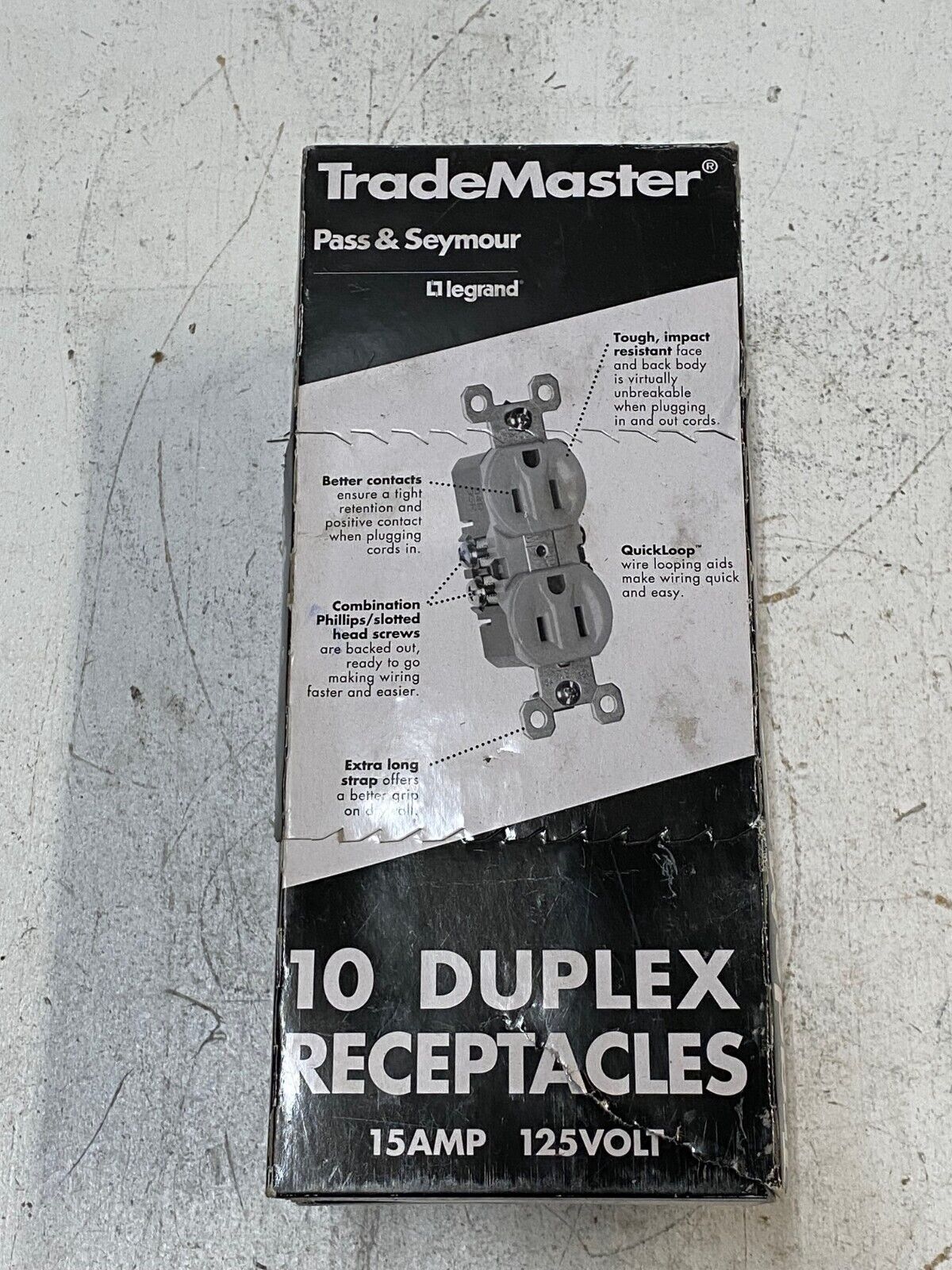 30 Qty of Trade Master Pass & Seymour Duplex Receptacles 3232-LA 15Amp (30 Qty)