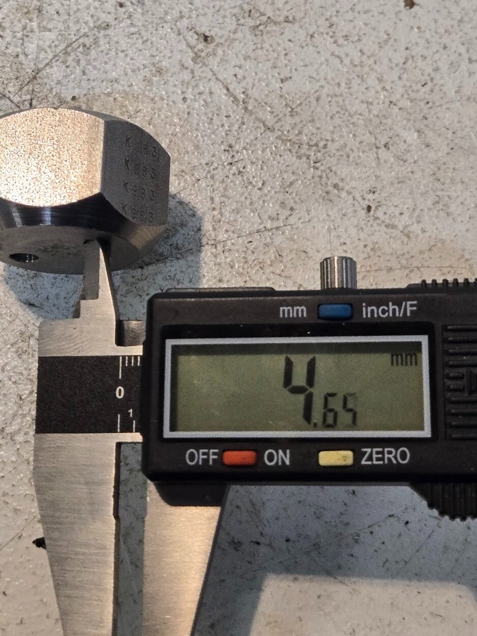 7 Quantity of Free Flow Grease Fittings with Vented Cap Body (7 Quantity)