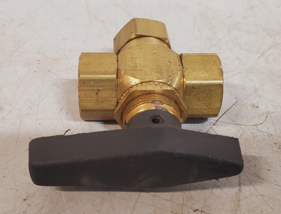 1/2" Female NPT Panel Mount Diverting Brass Valve