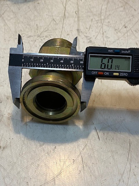 4 Quantity of Code 61 Hydraulic Fitting Straight Adapters 33 (4 Quantity)