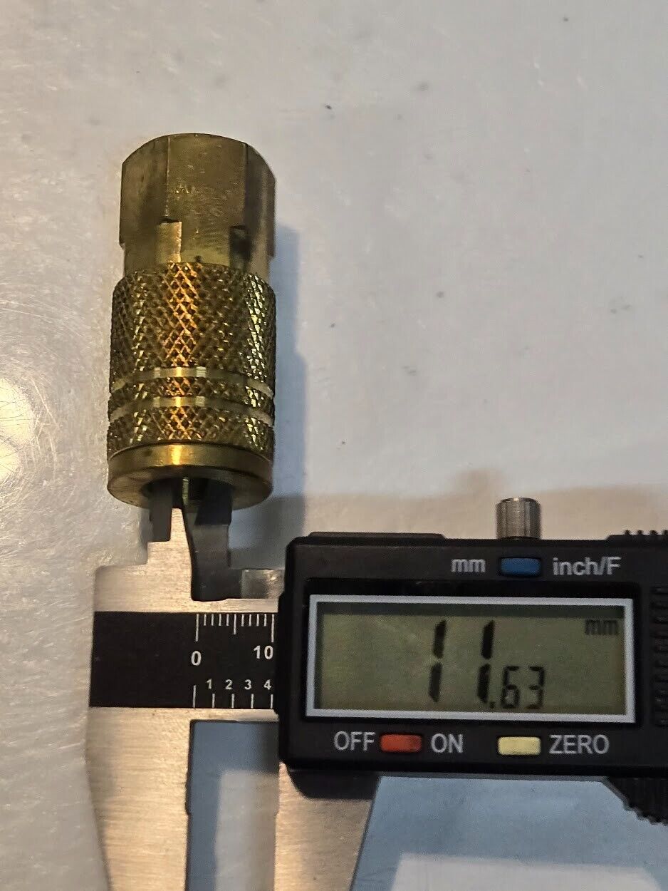 9 Quantity of Amflo C280B 1/4" Quick Change Couplings 1/4" FNPT Brass (9 Qty)