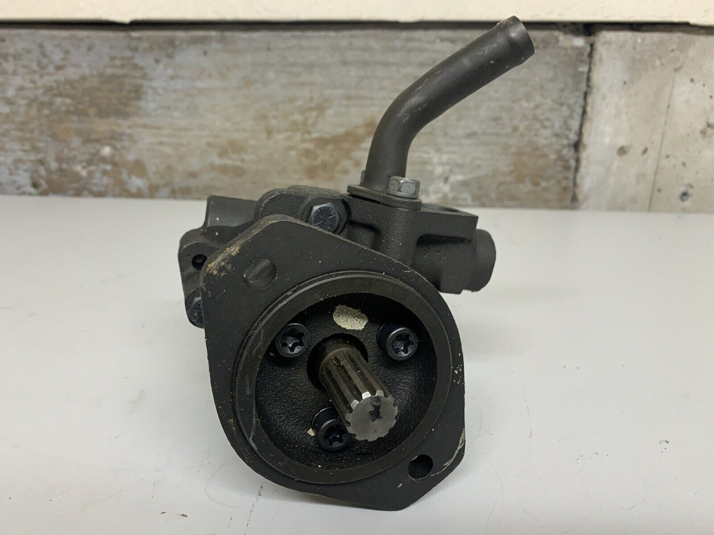 Freightliner 681-466-1901 Left Hand Rotation Pump