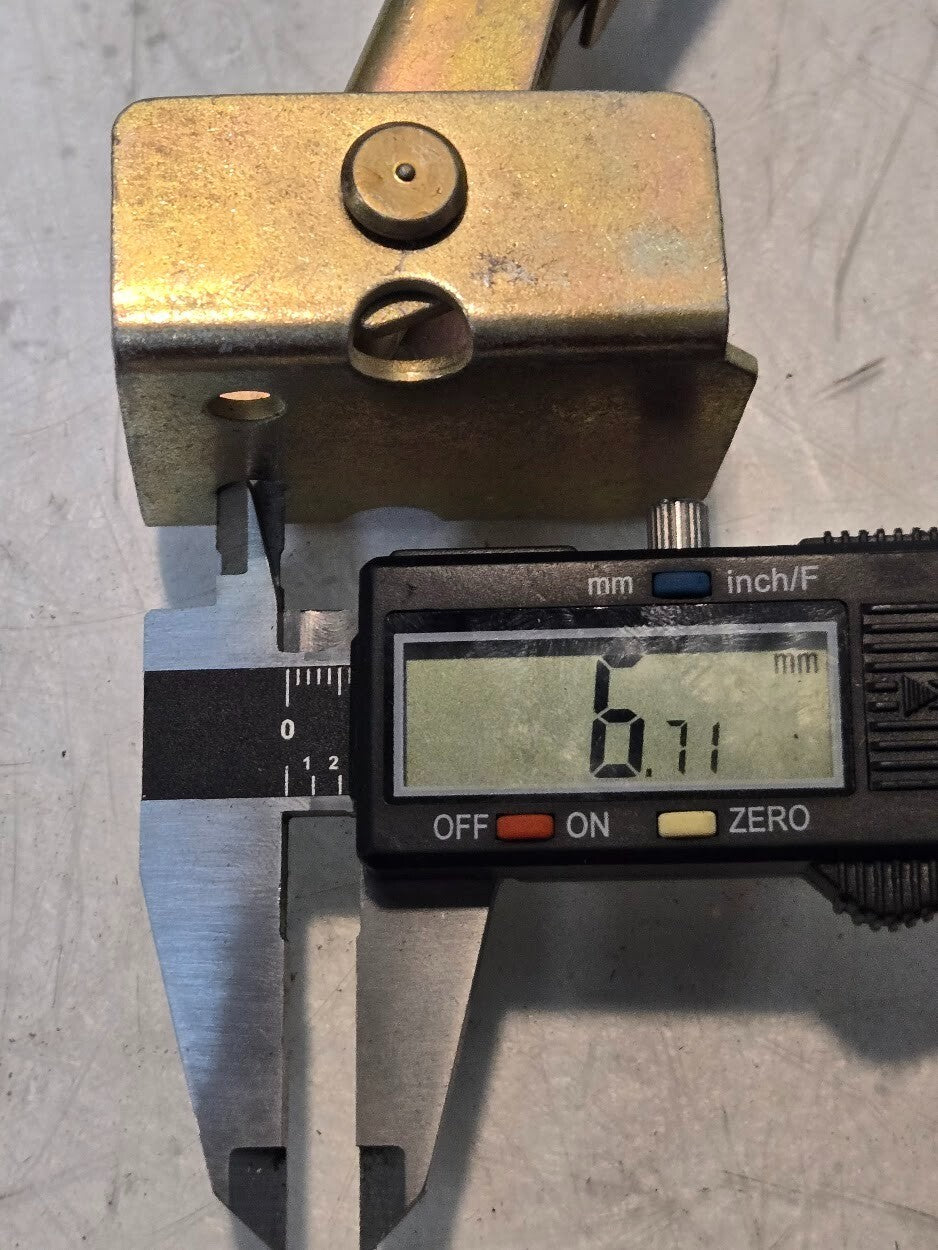 7 Quantity of GM Electromotive 1-08498896 Latches | 5" x 2" x 1" (7 Quantity)