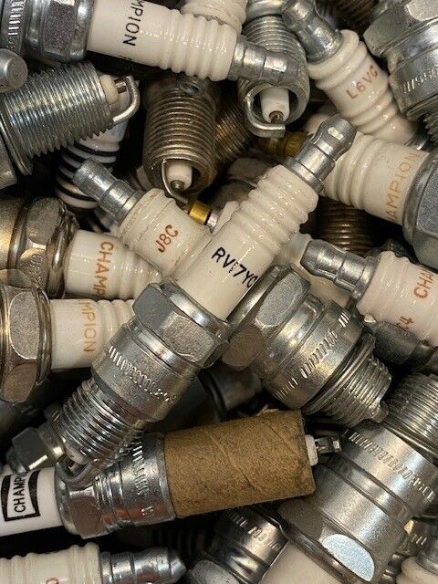 Approx 700 (90 lbs) of Miscellaneous Automotive Replacement Spark Plugs