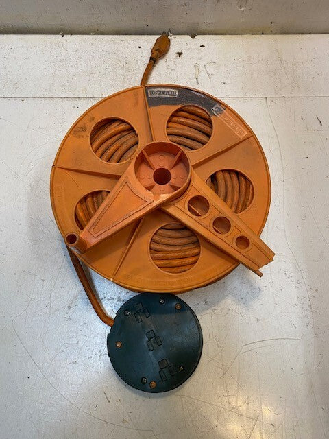 Tower Power 100ft 13 Amps Extension Cord on Broken Reel 125 Volts CRU310013