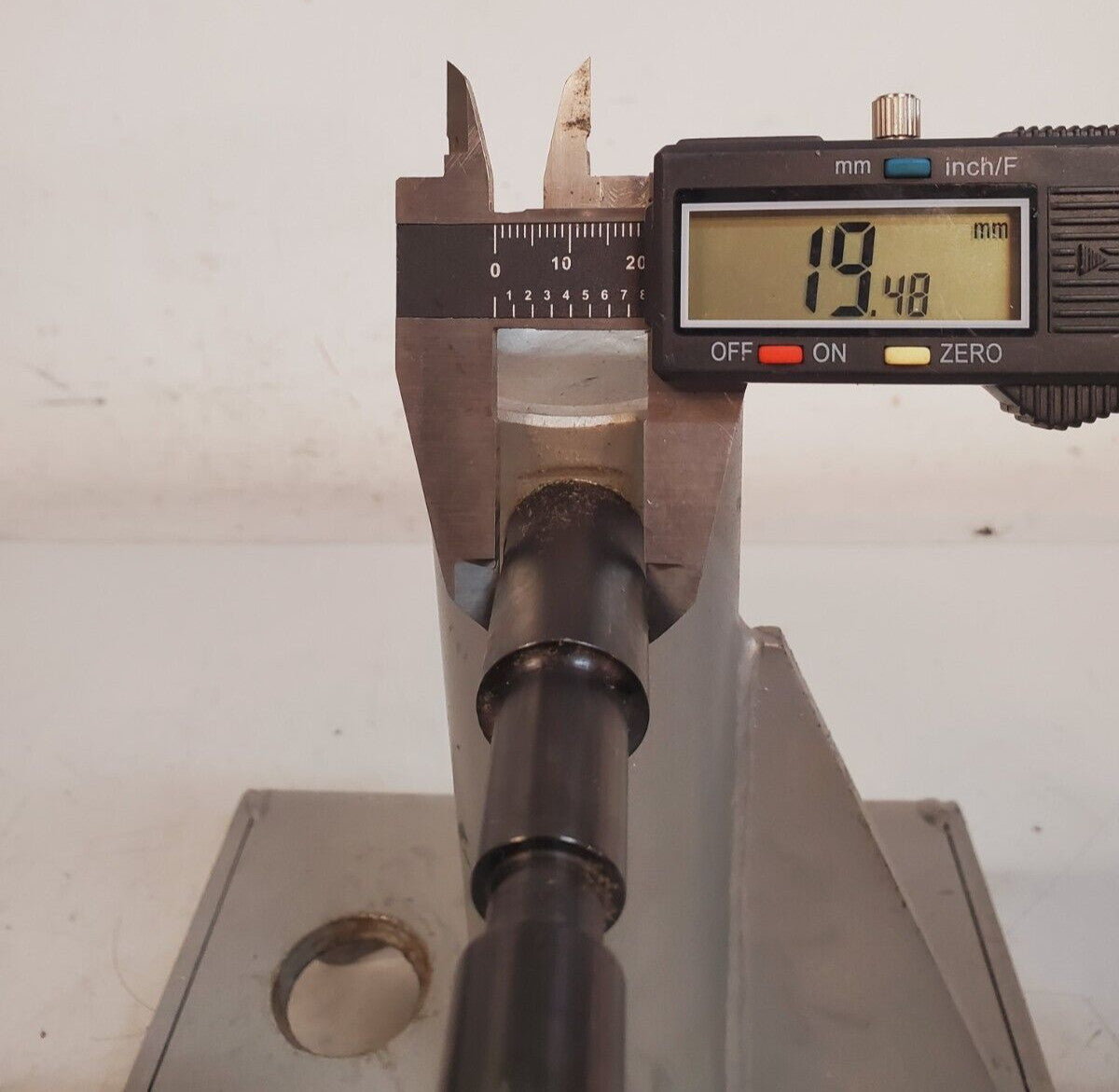 Fein Large Pipe Clamp Chain 8" x 5.5" x 10-1/4"