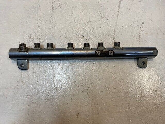 Bosch Passenger Side Fuel Injection Fuel Rail 12620532 | F00RL00591