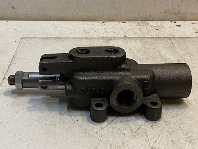 Detrol Hydraulic Valve AA21-C53185 | 02310