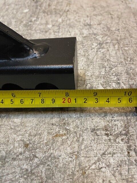 Weight Distribution Hitch 2" Shank 6-Hole 8-1/4" Wide 11" Tall