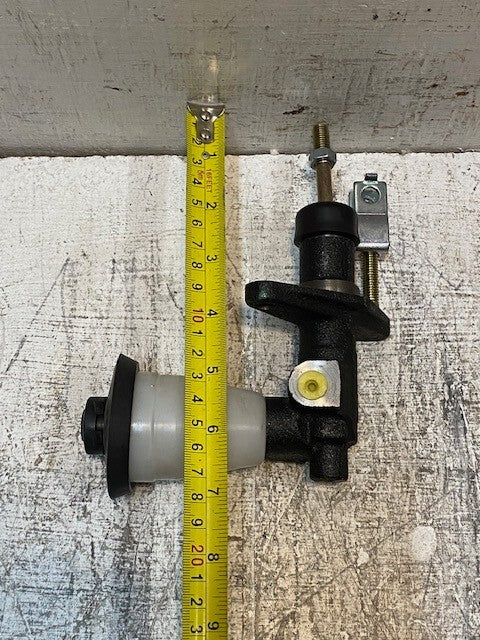 2 Quantity of Duralast 12462 Clutch Master Cylinder M-04 (2 Quantity)