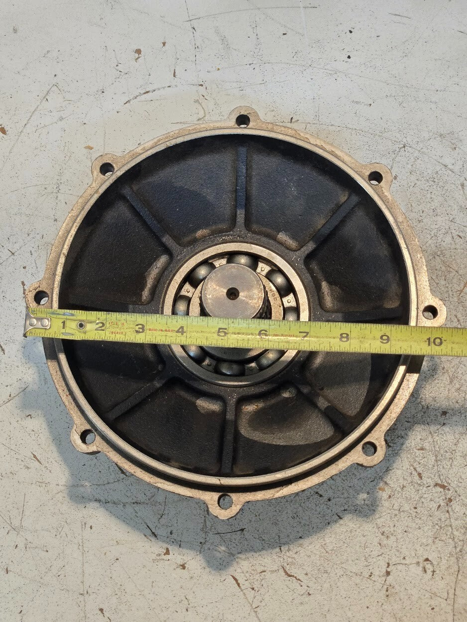 Tractor Hub and Cover M20BW 5L6