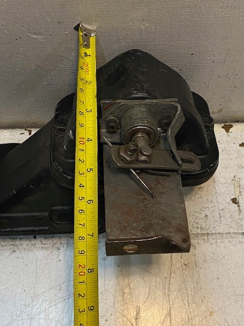 PTO Power Take Off Steering Stem 32-Teeth Gear 9-1/2" Base L 4-3/4" Base W