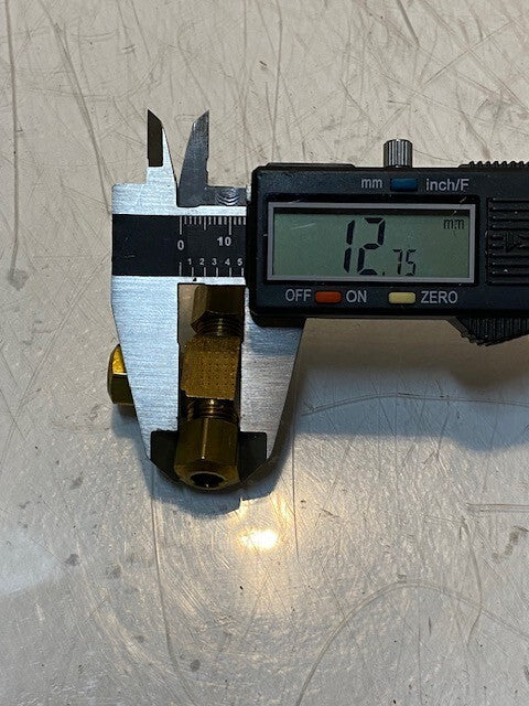 10 Qty of Anderson Fittings 64A-44 | 1/4" 64A Tube Tees 47mm L 27mm W (10 Qty)