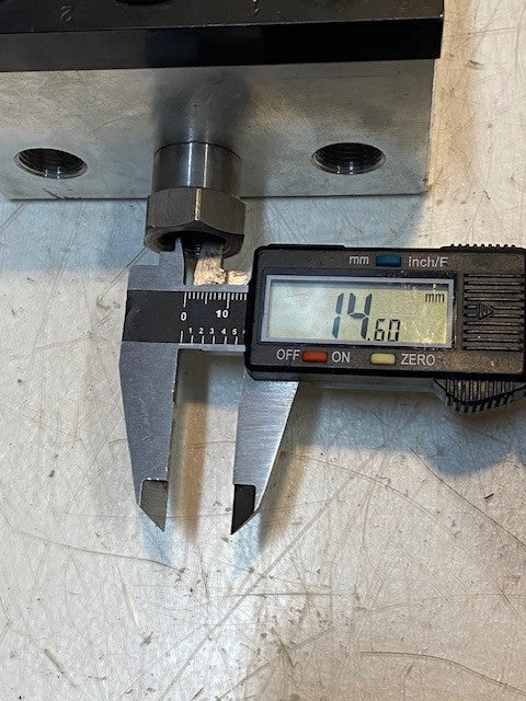 Staubli SPH 08 Hydraulic Manifold Block 5-1/4" Long 4-1/4" Wide 3" Tall