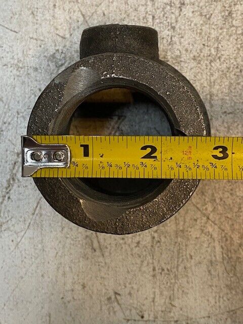 UFF Black Pipe Fitting Reducing Tee Cast Iron 2" x 1-1/2" 300 Psi C128