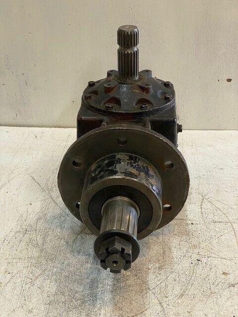 Gearbox 60mm 4-7/8" Shaft 14 Spline, 44mm 4-1/8" Shaft 20 Spline, 6 Bolts