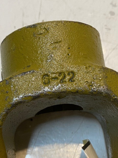 Weasler Metric Yoke 800-8610 IMPL 1-1/4" RD 32mm Bore 30mm Pin Hole