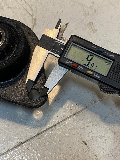 2 Quantity of Cab Engine Mount Isolators 5-1/4" Long 17mm Bore (2 Quantity)