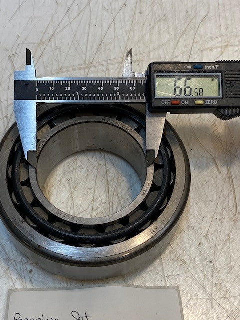 National Tapered Roller Bearing Set Cup/Cone HM212049 / HM212011 Made in China