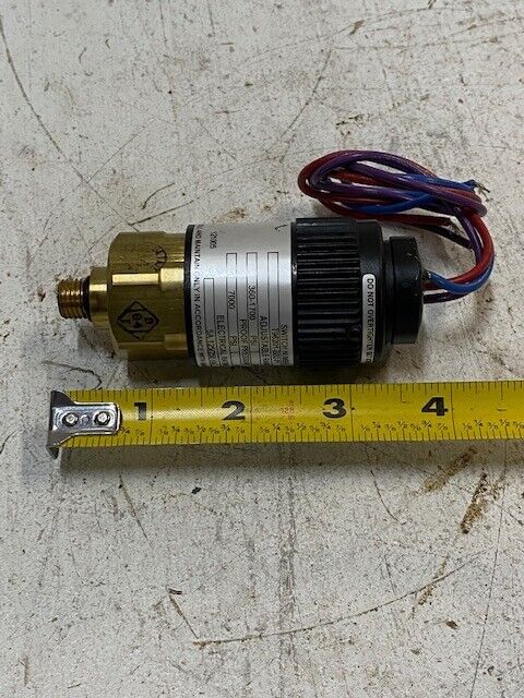 Barksdale Pressure Vacuum Switch T96201-BB2-P1 360-1700 Psi 5A 125/250 VAC