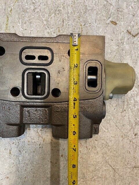 Hydraulic Sectional Control Valve 3955327 12" Long 6-1/4" Wide 2-1/8" Thick