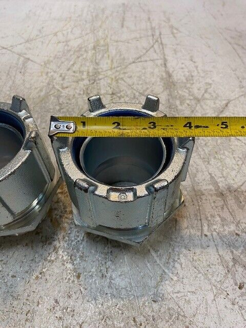 2 Qty of Thomas & Betts 2-1/2" 147 Conduit Connectors 4" OD 4-3/8" Tall (2 Qty)