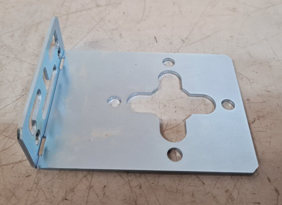 13 Qty of Vertiv L-Shaped Brackets For Knurr Miracel Racks 3.7"x2.75"x1"(13 Qty)
