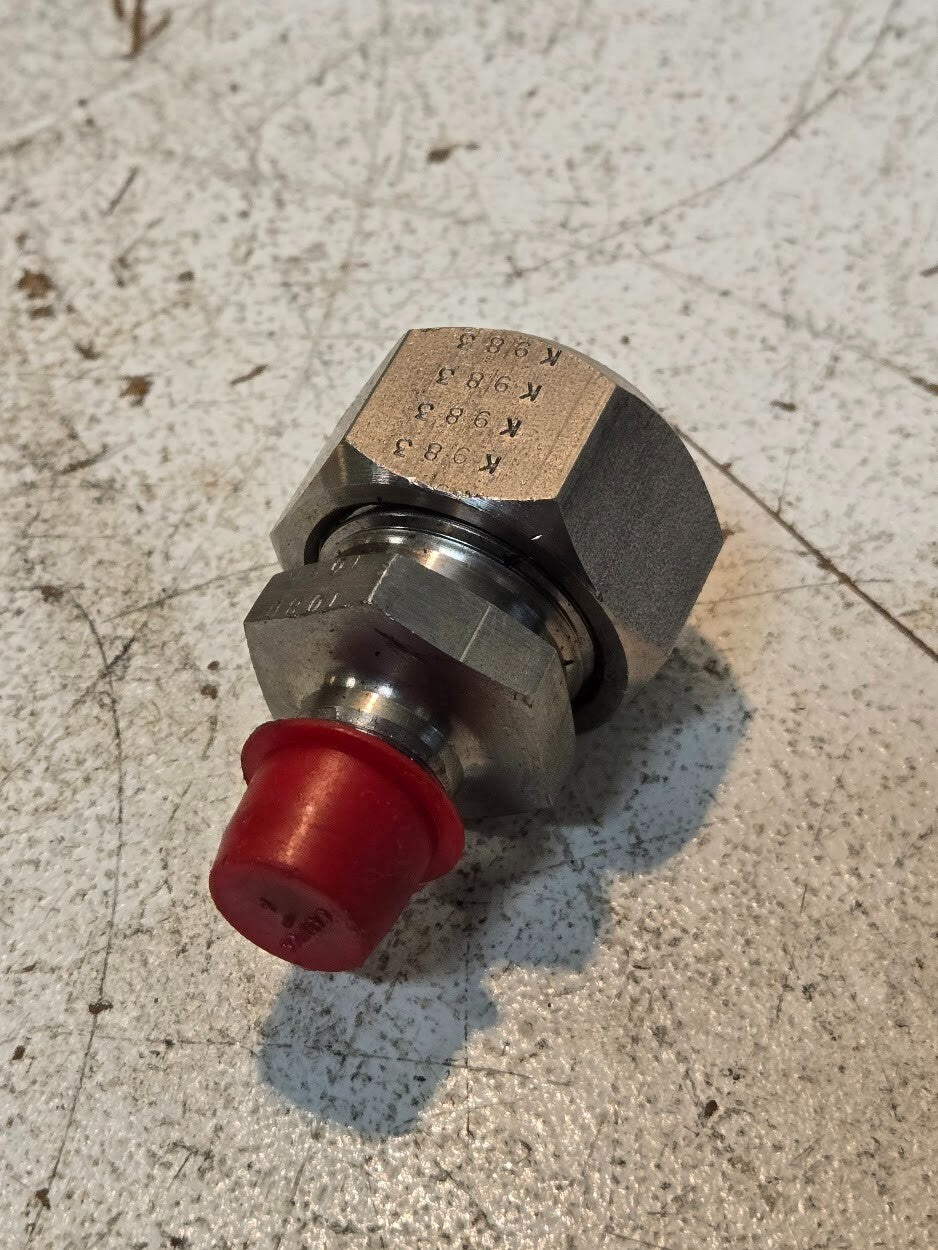 7 Quantity of Free Flow Grease Fittings with Vented Cap Body (7 Quantity)