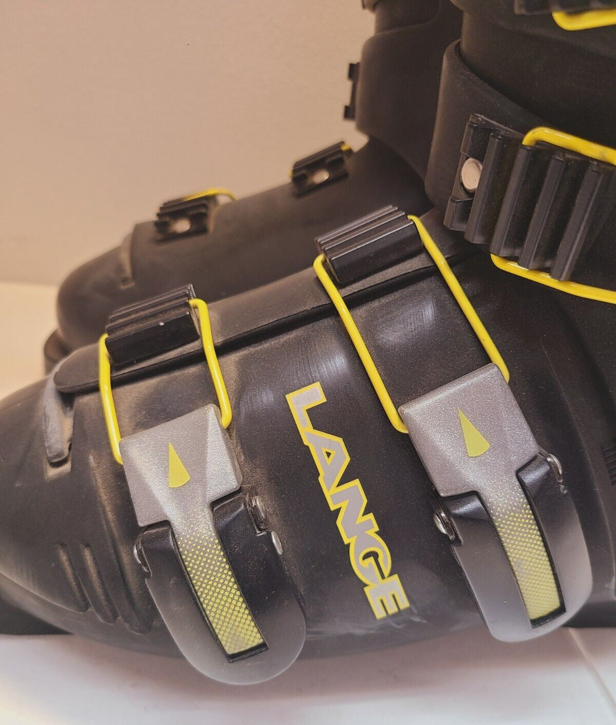 Lange Downhill Ski Boots Mid 4.61 | Yellow 26.5 | 3076791 | C30767595