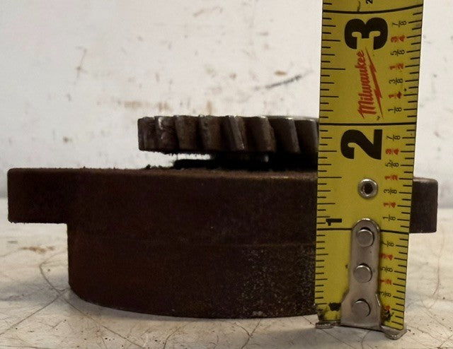 Diesel Engine Oil Pump Cast Metal With Two Drive Gears Heavy Equipment Motor