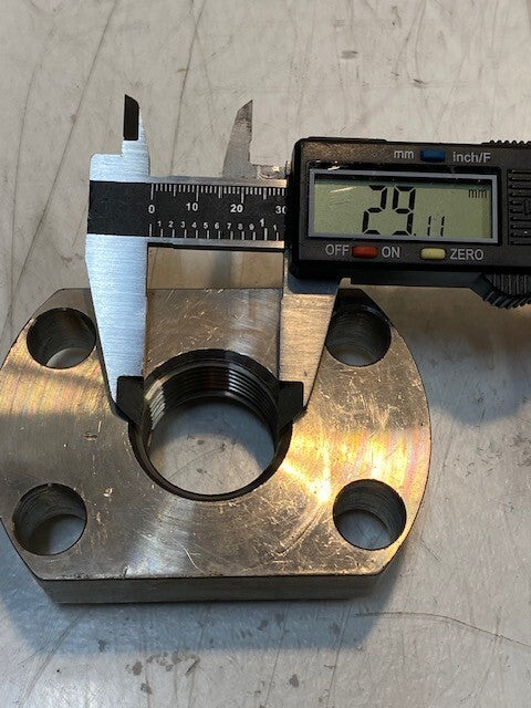 2 Quantity of Steel Hydraulic Fluid Flanges ML 29mm Bore 14mm Bolt Holes (2 Qty)