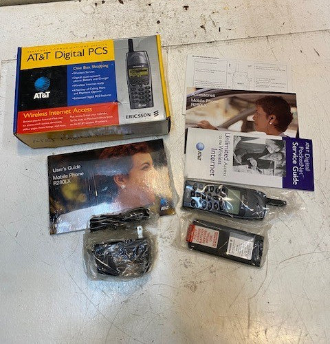 Vintage Ericsson R280LX Grey Cell Phone w/ Accessories