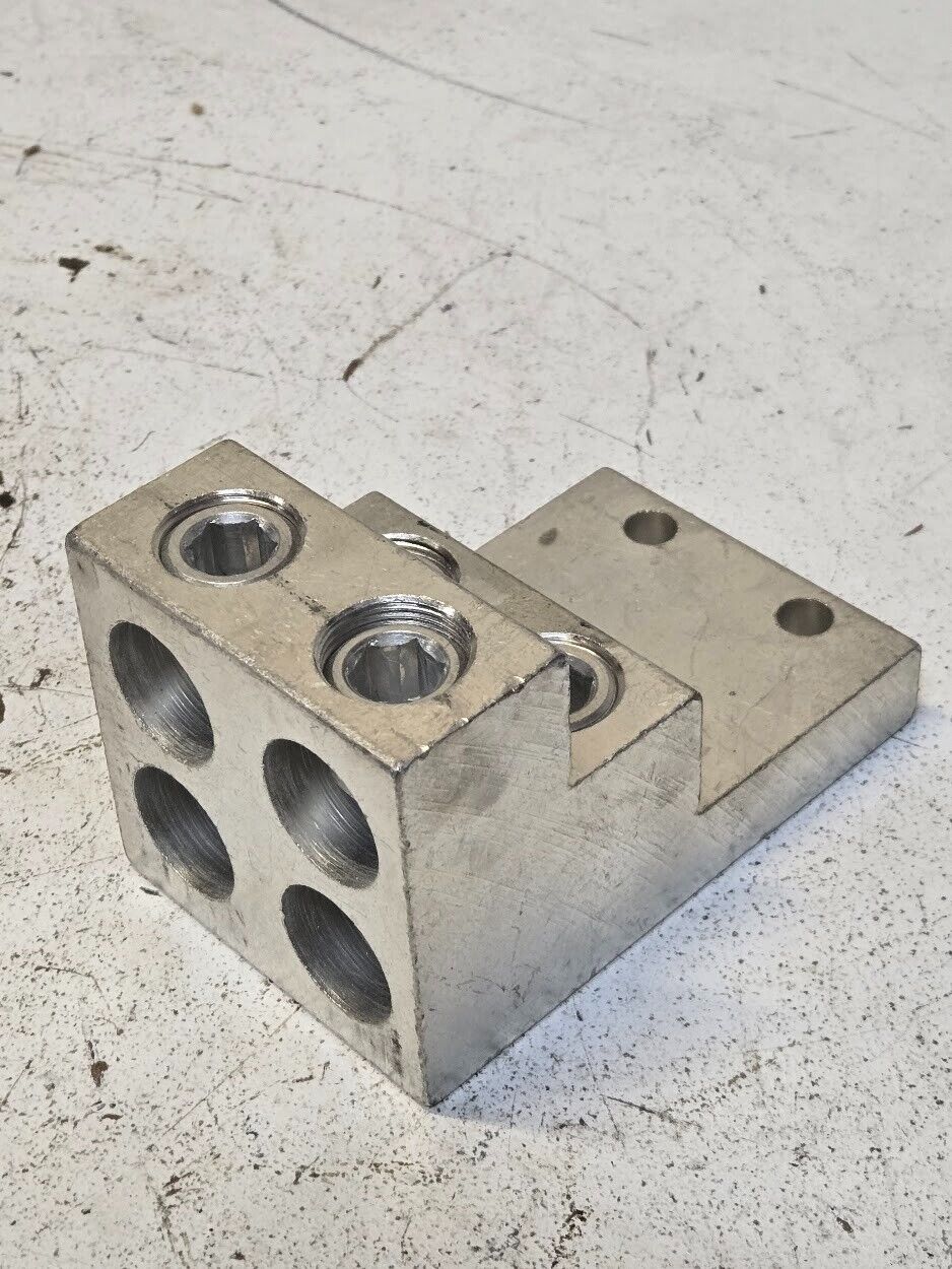 ILSCO D3588 Aluminum Block Lug 750MCM-1/0 AL9CU