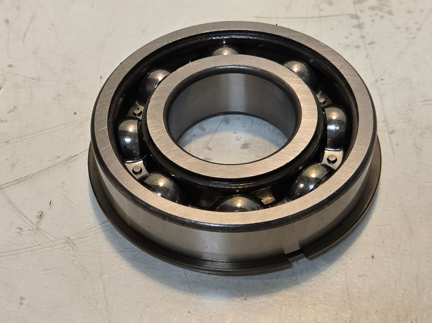BCA Snap Ring Single Row Bearing 308L | 90 mm OD x 40 mm Bore x 22.9 mm Thick