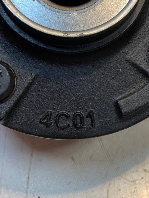 Axle Idler Hub GKN 4C01 | 258K | CF1102 | 6-1/2" Dia 32mm Bore