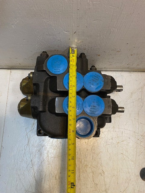 Hydraulic Forklift Directional Control Valve 916820, K1097SDH, 2343026, 2489435