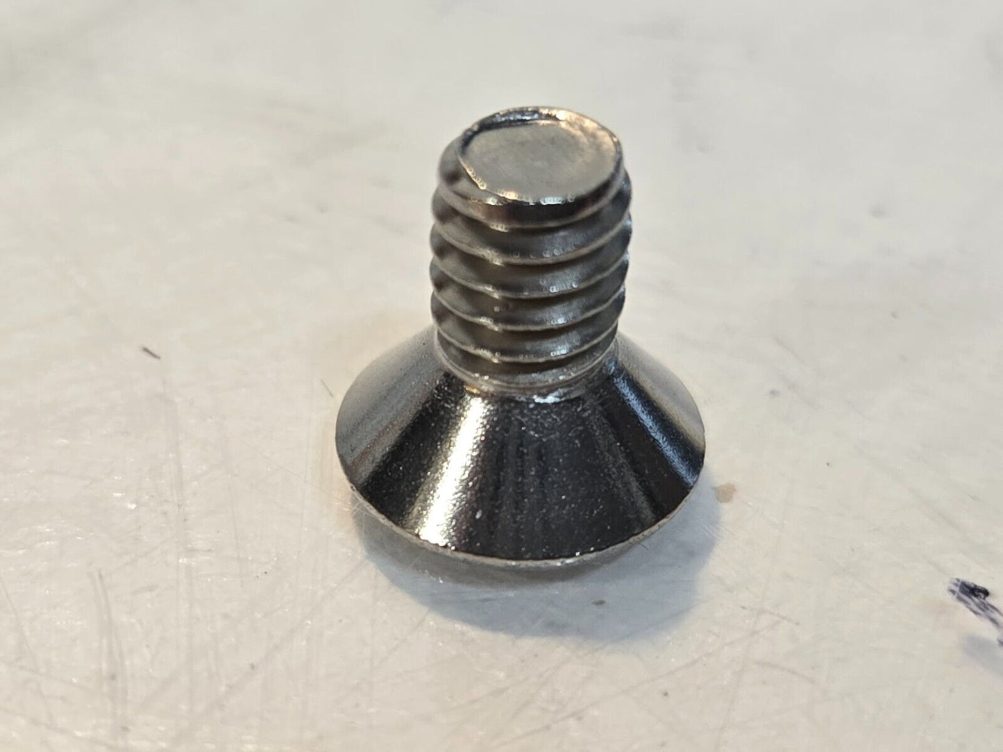 200 Quantity of Flat Socket Cap Screws 1/4"-20x1/2" 18-8SS (200 Quantity)