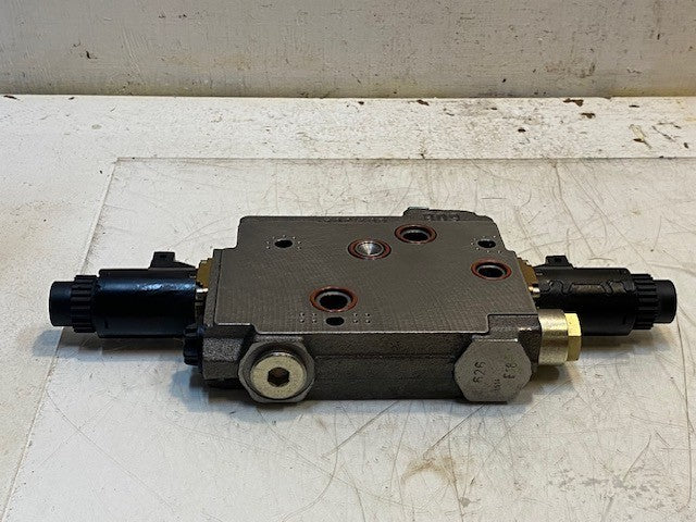 Bosch Hydraulic Valve 0521610809 | 0521610809-390 | 703480 | 809