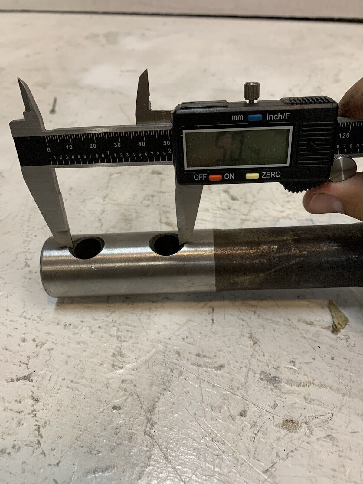 Snapping Roll Shaft for John Deere 17 Teeth | 18-3/4” Long -Measurements In Pics