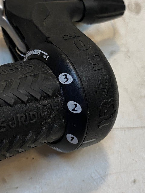 5 Quantity of SRAM SRT 450-11 3-Speed Grip Shifter & Brake Levers (5 Quantity)