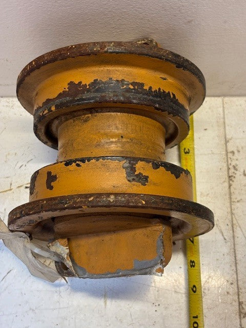 Case Bottom Track Roller 9" Length 8" Diameter | R36468 | L304